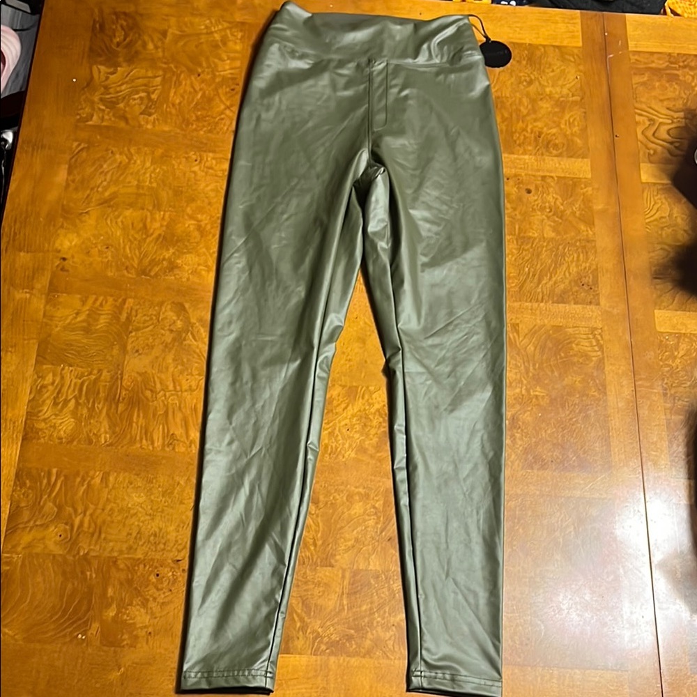 Offline By Aerie Green Faux Leather Leggings High-Waisted Stretchy